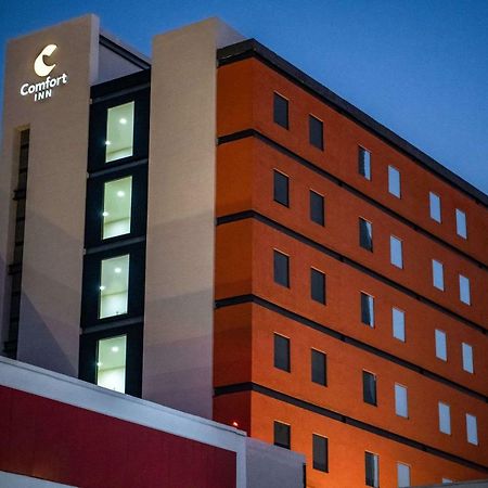 Comfort Inn Ирапуато Екстериор снимка
